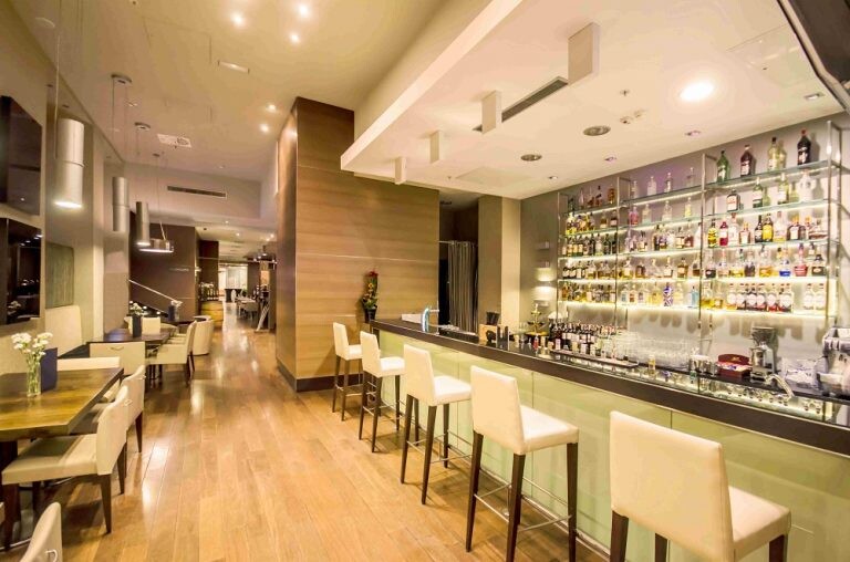 Bar NH Hotelu Poznań - Hotel NH Poznań